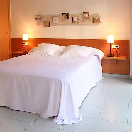Yays Sagrera Boutique Apartment *