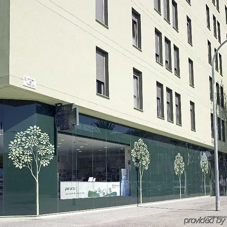 Yays Sagrera Boutique Apartment *