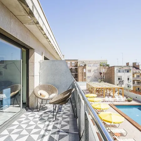 Yays Sagrera Boutique Apartment *